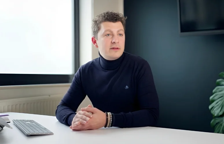 Miguel Acabes - Neofin